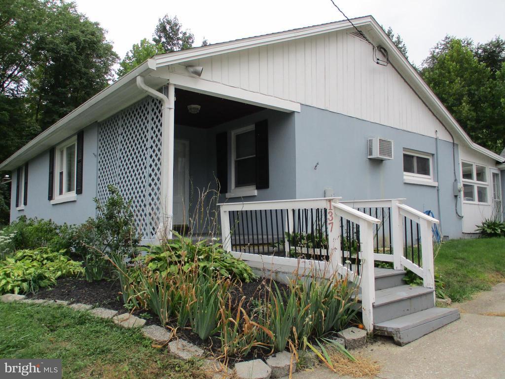 Primary Photo - 137 S Lloyd Ave