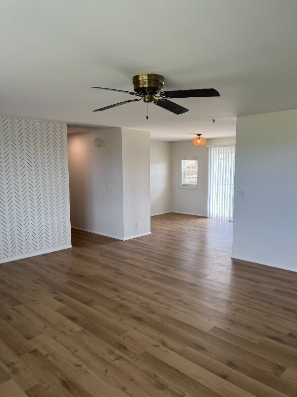 Building Photo - 1209 NE Brown Dr