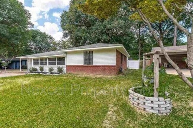 Photo - 3349 Northmoor Ave House