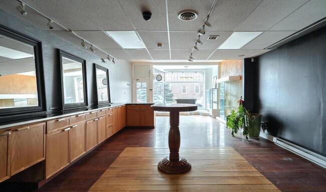 Foto del edificio - 23-25 E King St