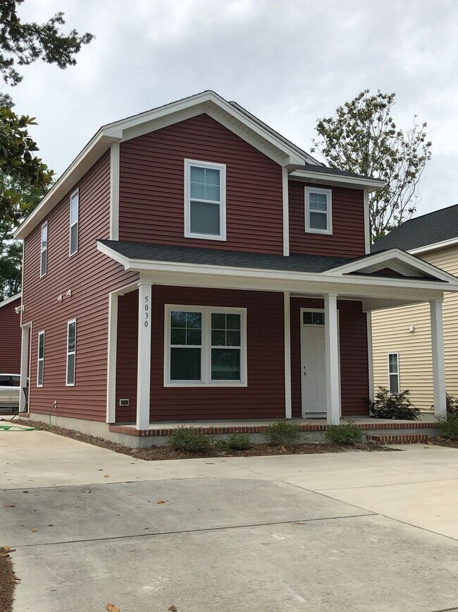 Building Photo - 3 bedroom single family home