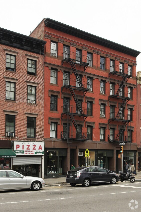 Primary Photo - 67 Eighth Ave