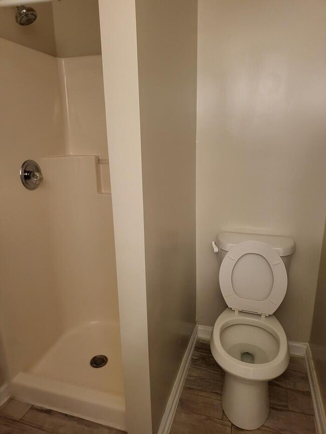 Building Photo - 4 bedroom Townhouse in Monroe