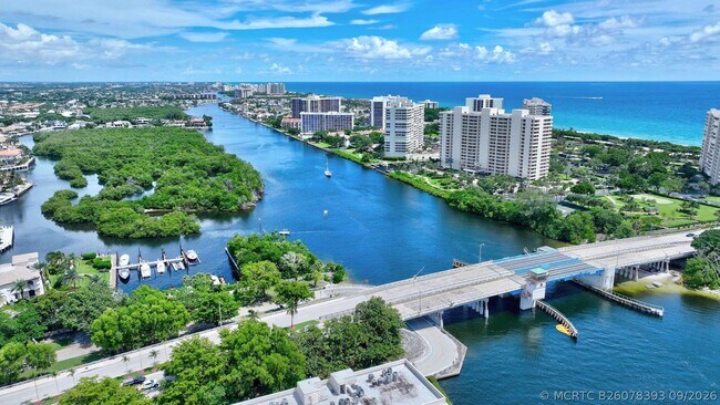 Foto del edificio - 3841 NE 6th Dr