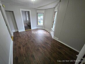 Building Photo - 44 Second St