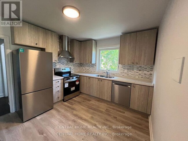 Building Photo - 210 Renforth Dr