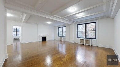 Building Photo - 200 W 58th St
