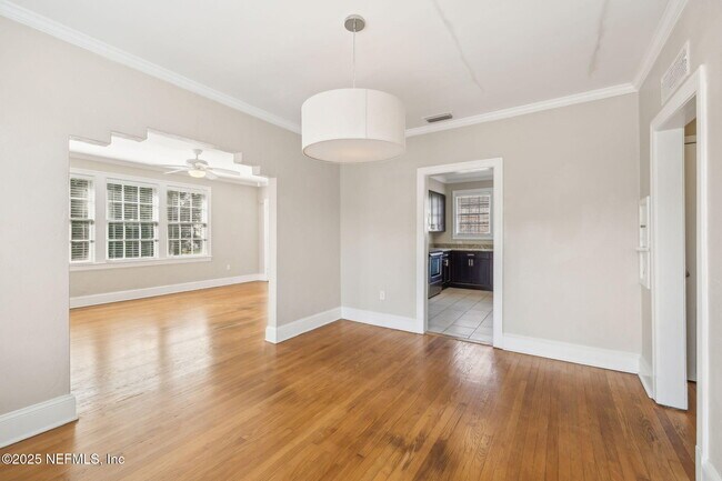 Foto del edificio - 2822 Herschel St