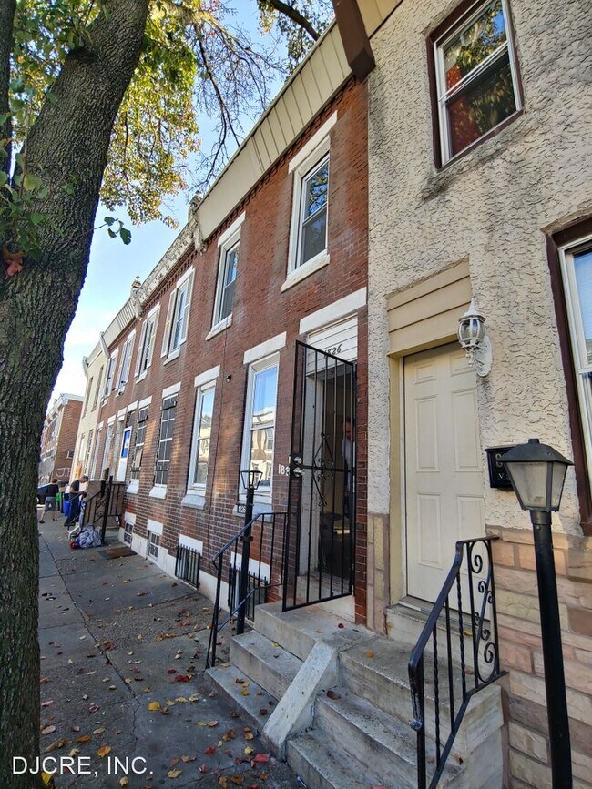 3 br, 1 bath House 1826 E Clementine Street House Rental in