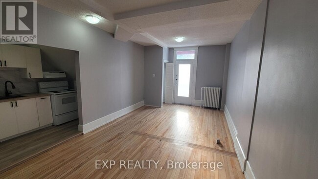 Building Photo - 175 Dalhousie St