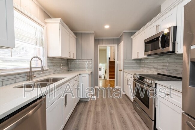Building Photo - 2839 Scenic Terrace