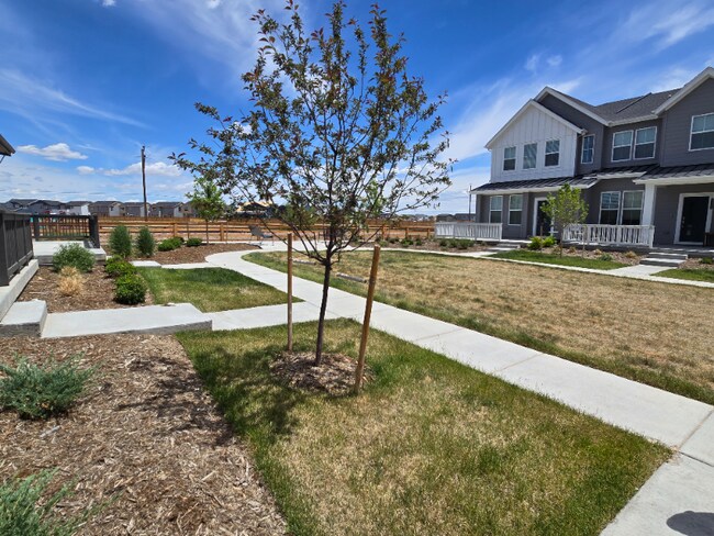 Building Photo - 5380 Euclid Dr