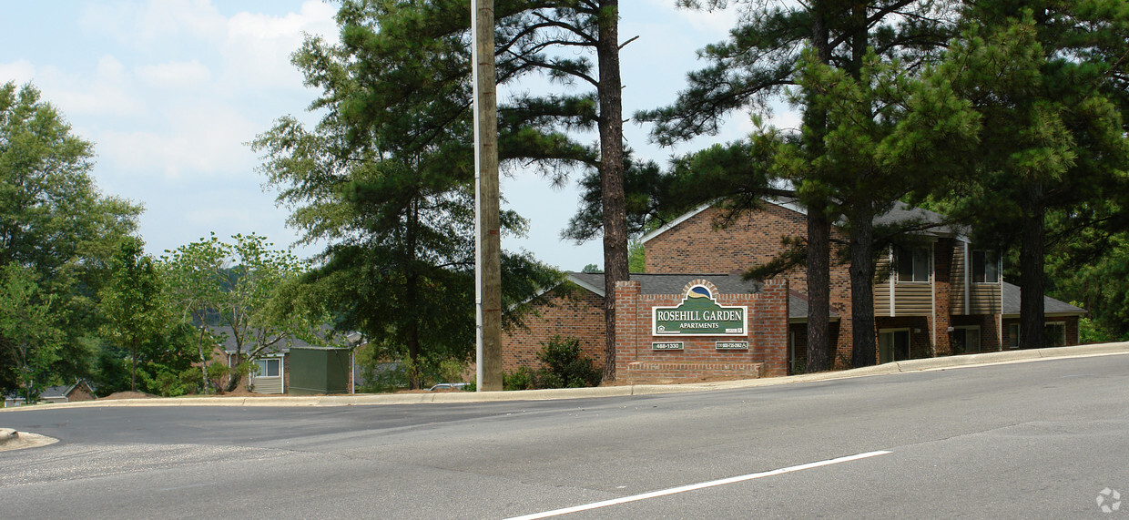 Primary Photo - Rosehill Gardens