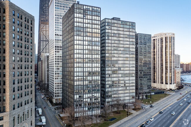 Alternate - 860-880 N Lake Shore Dr