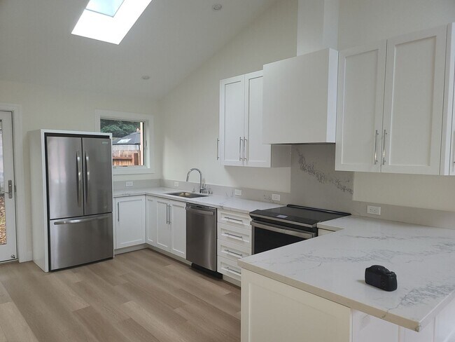 Foto del edificio - Single Story Newly Built ADU available in ...