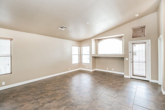 Building Photo - 2231 N 89th Ave