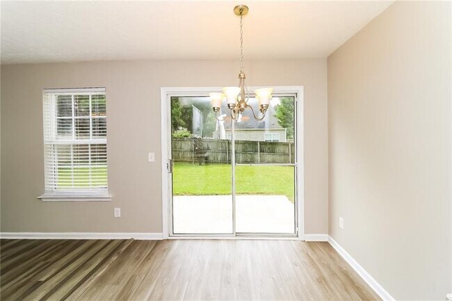 Building Photo - 127 Silver Fox Trail