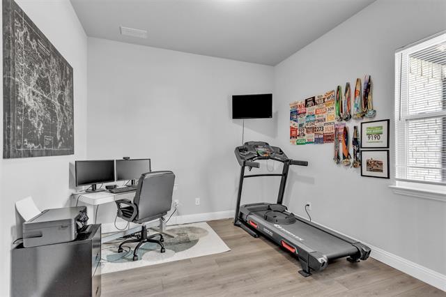 Foto del edificio - 708 Lemmon Ln