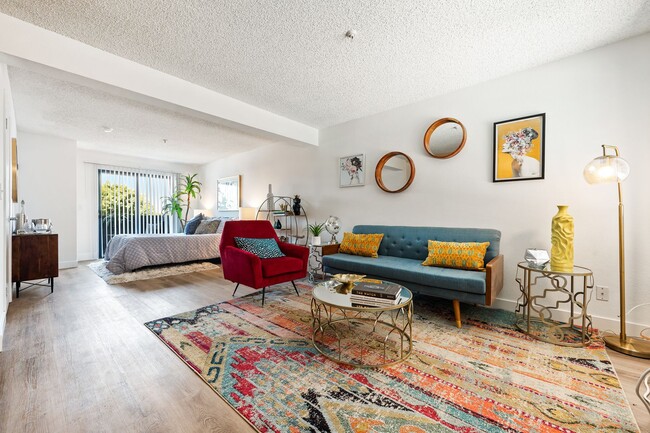 Interior Photo - The Hive@Market