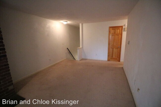 Building Photo - 708 Torrey Ln