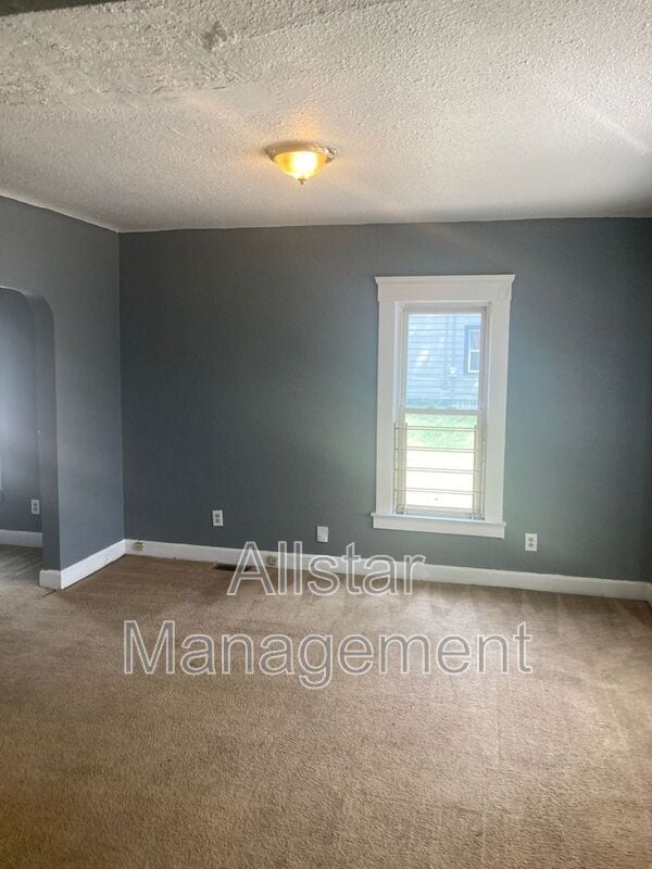 Foto del edificio - 14221 Darley Ave