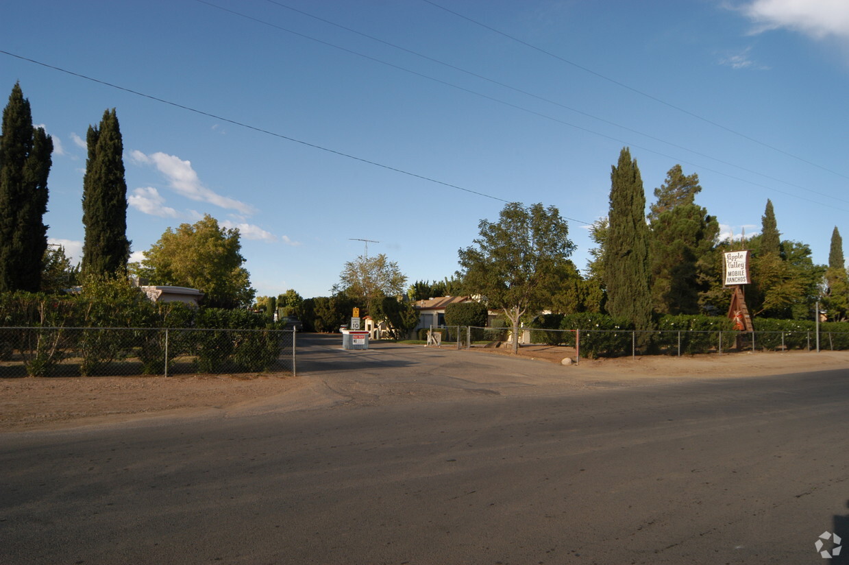 Building Photo - Apple Valley Ranchos Mobile Home Pk