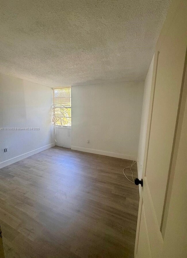 Building Photo - 6011 SW 69th St