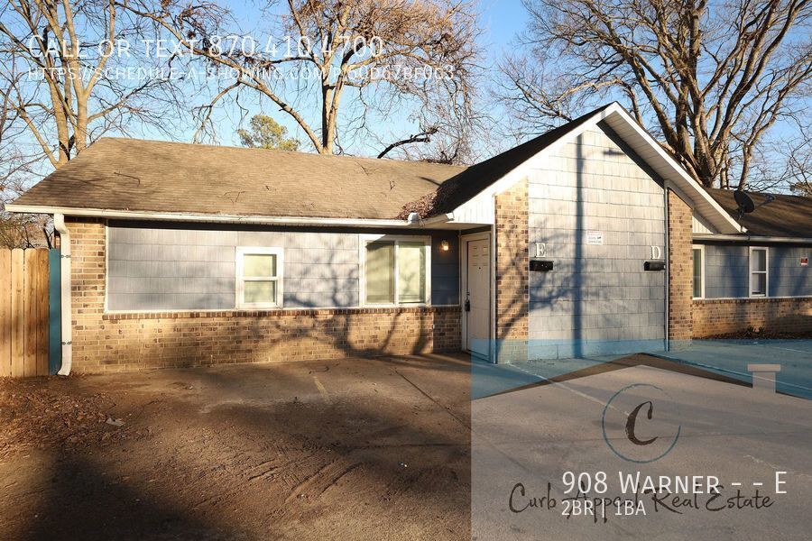Primary Photo - 2 bed/1 bath apt - includes washer and dry...