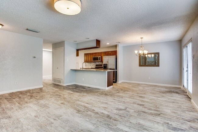 Foto del edificio - 2-Bedroom Condo in Garland - Private Patio...