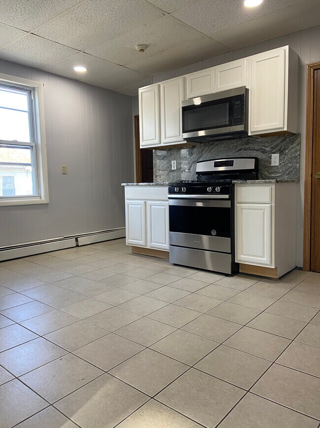 New stove and microwave - 250 Sayles Ave