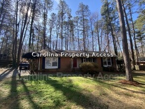 Building Photo - 207 Bennington Dr