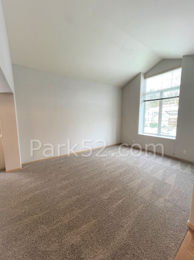 Building Photo - 4 Bedroom Single Family Home in Gig Harbor...
