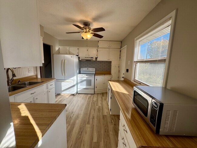 Foto del edificio - 2207 18th St