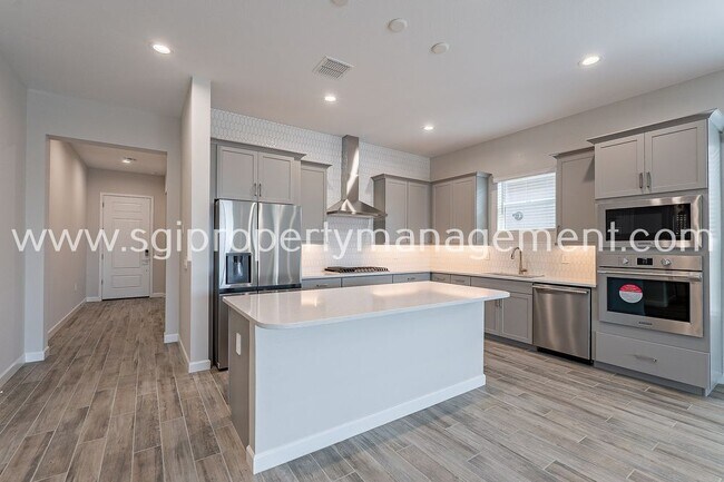 Building Photo - BRAND NEW DESERT RIDGE LUXURY PROPERTY!