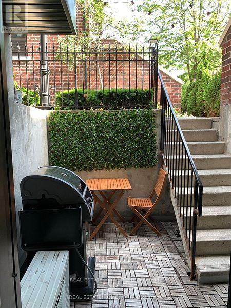 Photo principale - 150 Broadview Ave