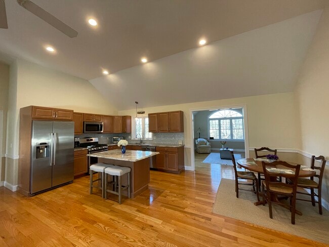 Building Photo - 32 Faiths Way