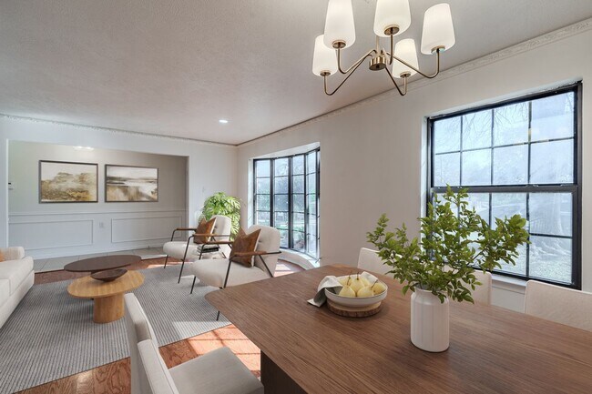 Foto del edificio - 3325 Shady Hollow Ln