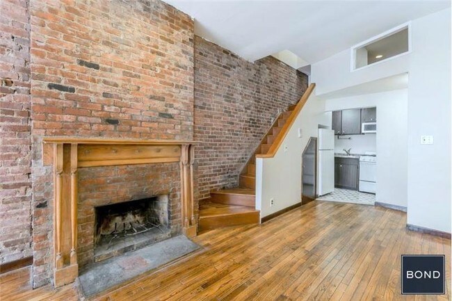 Building Photo - 16 W 82nd St