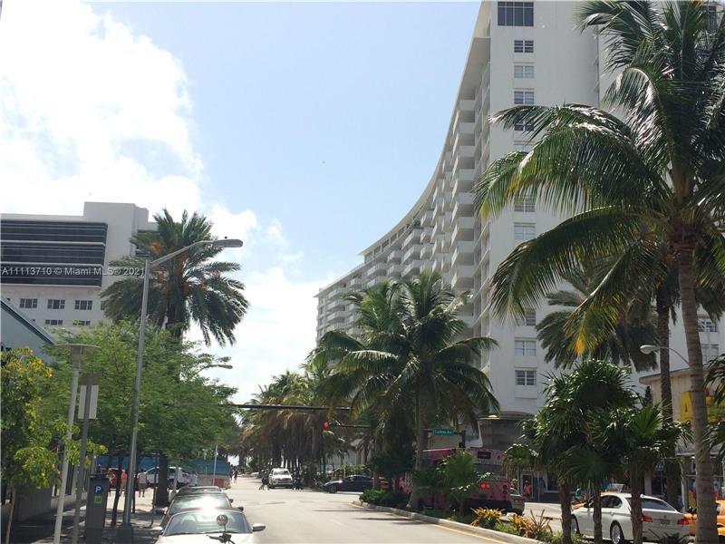 Foto del edificio - 100 Lincoln Rd