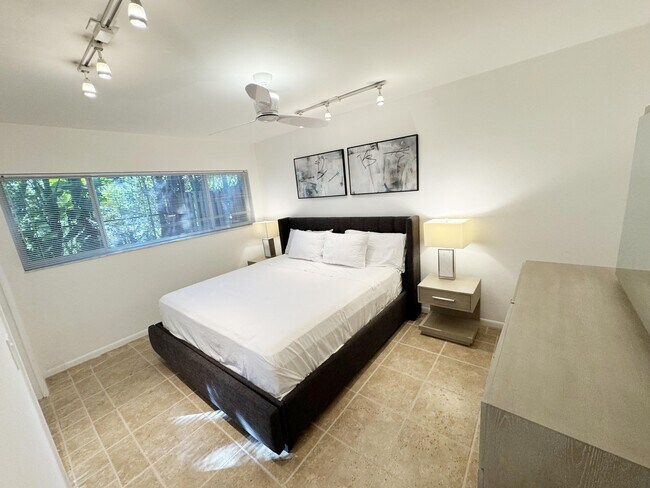 Foto del edificio - 234 Oleander Ave