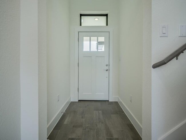 Building Photo - 12327 Maypole Bend