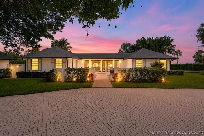 Building Photo - 210 S Lake Dr