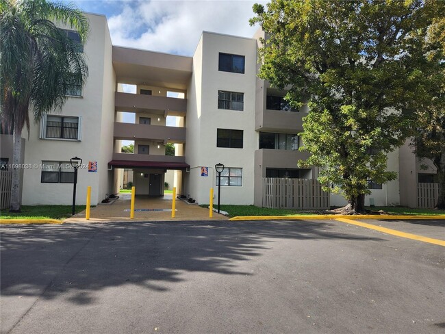 Foto del edificio - 8000 SW 149th Ave