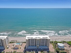 Building Photo - 1045 Jimmy Buffett Mem Hwy