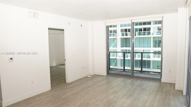 Foto del edificio - 31 SE 6th St
