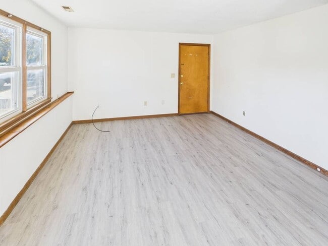 Foto del edificio - 415 E Mill St