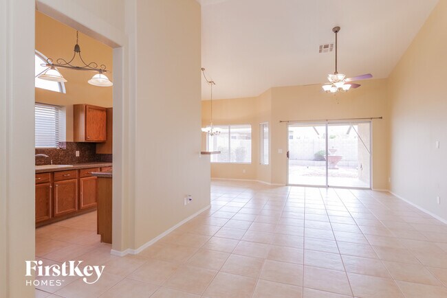 Foto del edificio - 24257 N 39th Ave