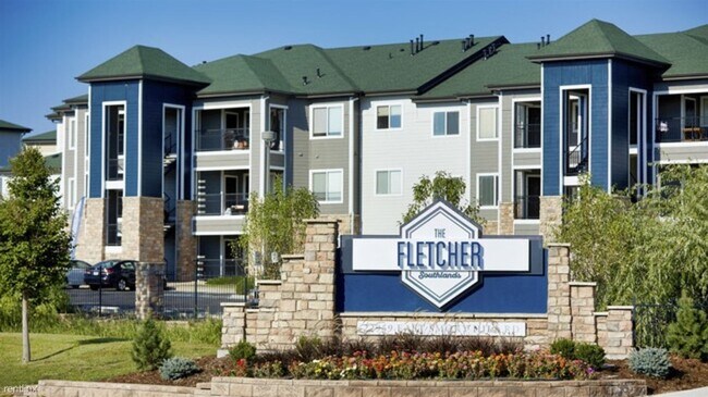 Building Photo - 6070 S Versailles Pkwy