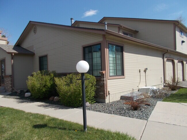 Building Photo - 9135 W Cedar Dr