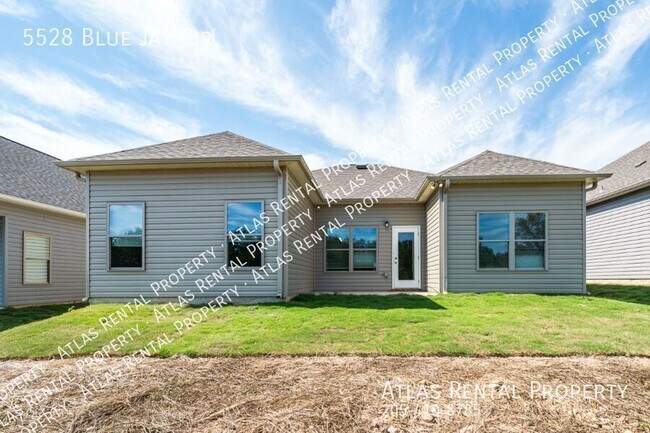 Foto del edificio - 5528 Blue Jay Cir